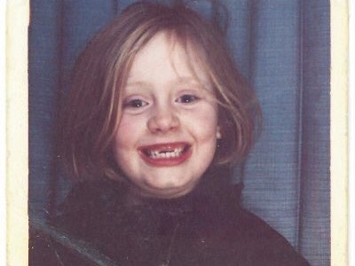 Adele: foto da bambina nella cover del nuovo singolo “When We Were Young”